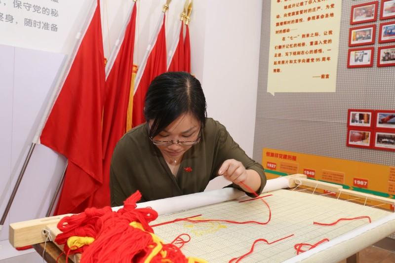 垃圾车倒车请注意的声音能不能关掉游戏画面