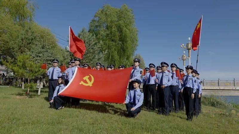老人手抖是什么原因引起的怎么治?